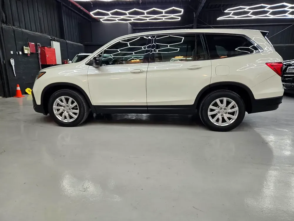 Honda Pilot EX 2019 GCC Specs ex trim 2WD 141021 kms well maintained - Image 8