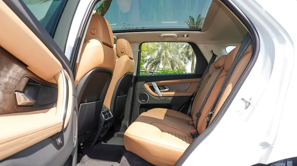 LAND ROVER DISCOVERY SPORT SE P250 DYNAMIC 2024!! FIVE YEARS WARRANTY!! THREE YEARS SERVICE CONTRACT - Image 14