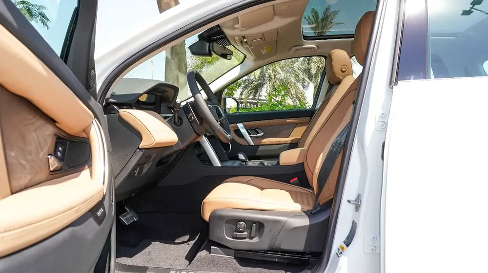 LAND ROVER DISCOVERY SPORT SE P250 DYNAMIC 2024!! FIVE YEARS WARRANTY!! THREE YEARS SERVICE CONTRACT - Image 4