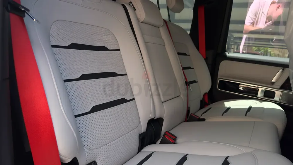 2026 Mercedes-Benz G-Class G 63 AMG MANUFACTURER 4.0L V8 Biturbo - 5y Gargash warranty available - Image 15