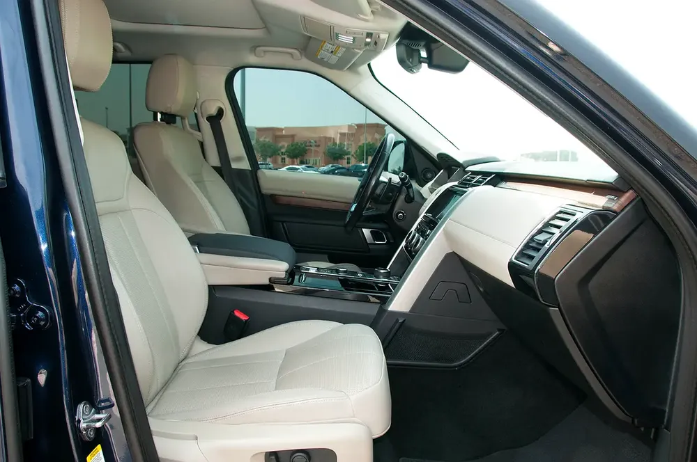 Land Rover Discovery HSE Si6 | 2019 | 7-seater luxury SUV - Image 10