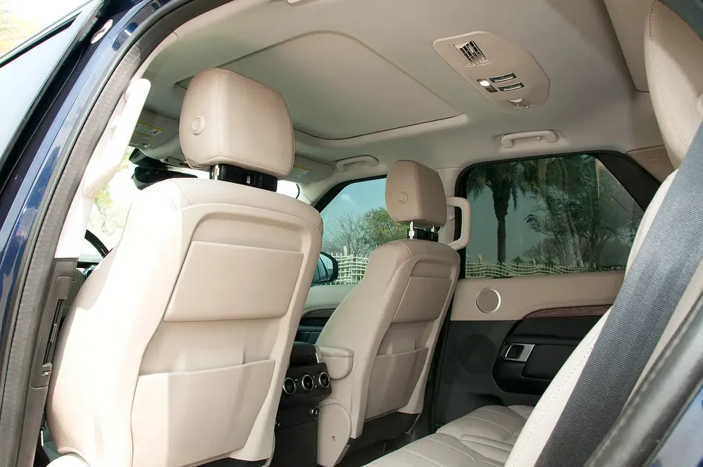 Land Rover Discovery HSE Si6 | 2019 | 7-seater luxury SUV - Image 20