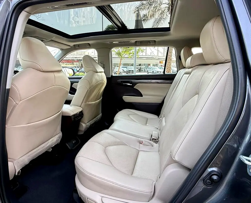 2022 Toyota Highlander VXR Hybrid | G.C.C | First Owner - Image 19