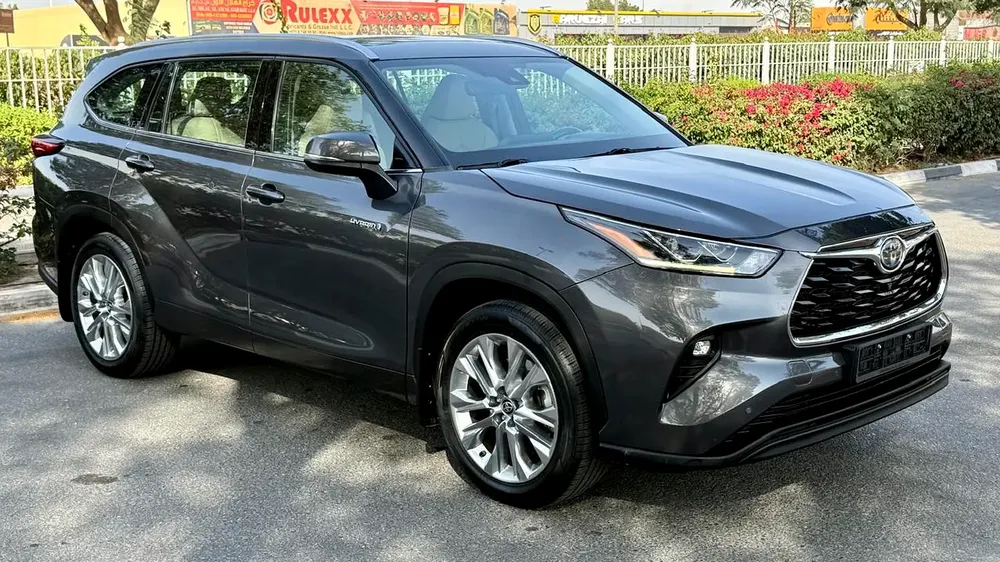 2022 Toyota Highlander VXR Hybrid | G.C.C | First Owner - Image 6