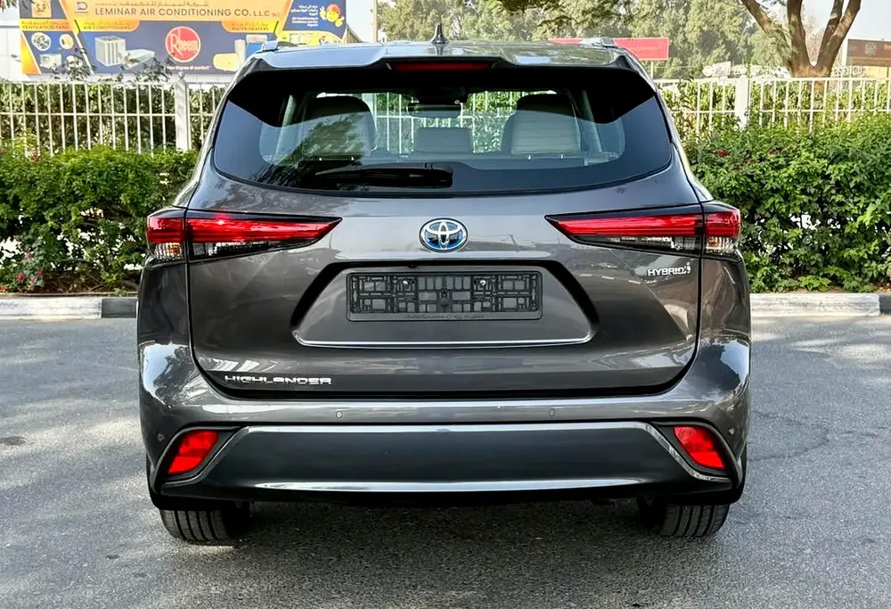 2022 Toyota Highlander VXR Hybrid | G.C.C | First Owner - Image 9