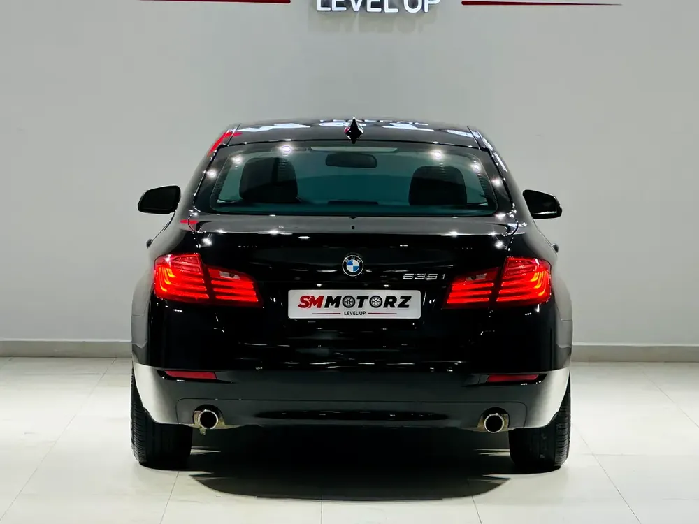 BMW 535i EXCLUSIVE GCC SOECS LOW KILOMETER WITH ONE YEAR WARRANTY - Image 6