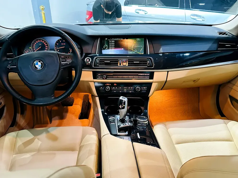 BMW 535i EXCLUSIVE GCC SOECS LOW KILOMETER WITH ONE YEAR WARRANTY - Image 9