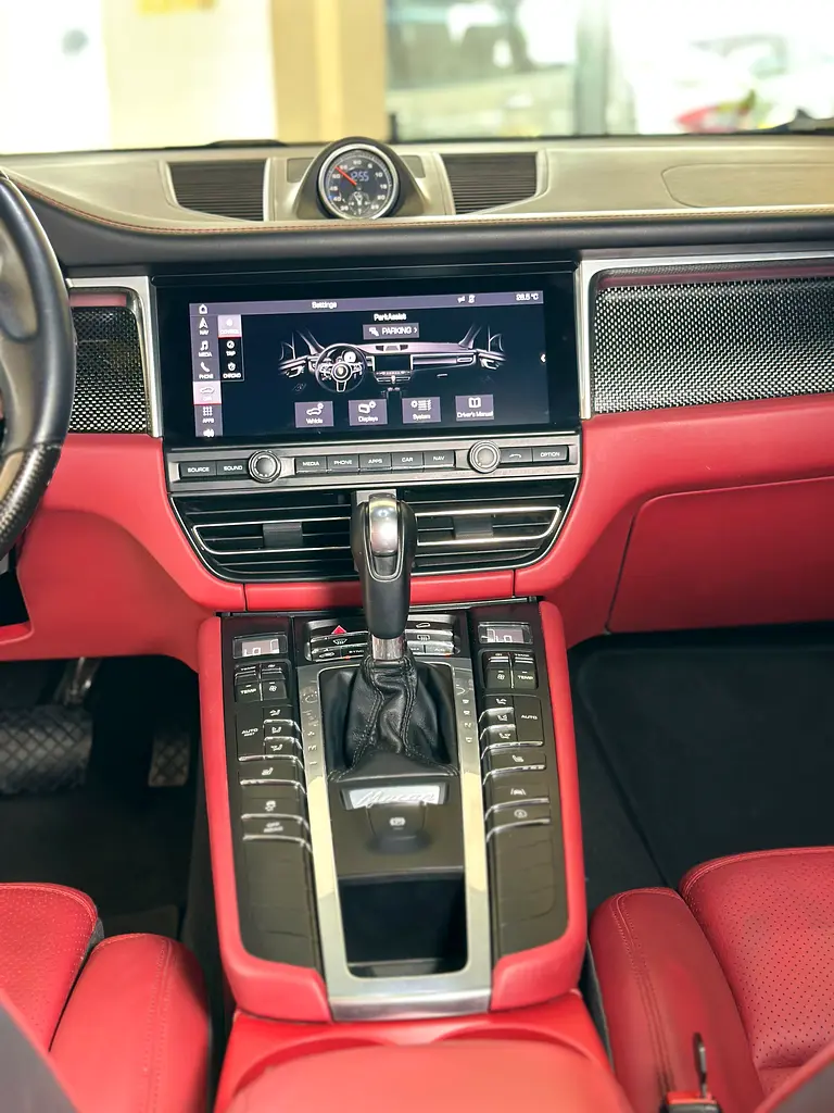 2019 Porsche Macan | GCC Specs | Low Mileage | Pristine Condition - Image 13