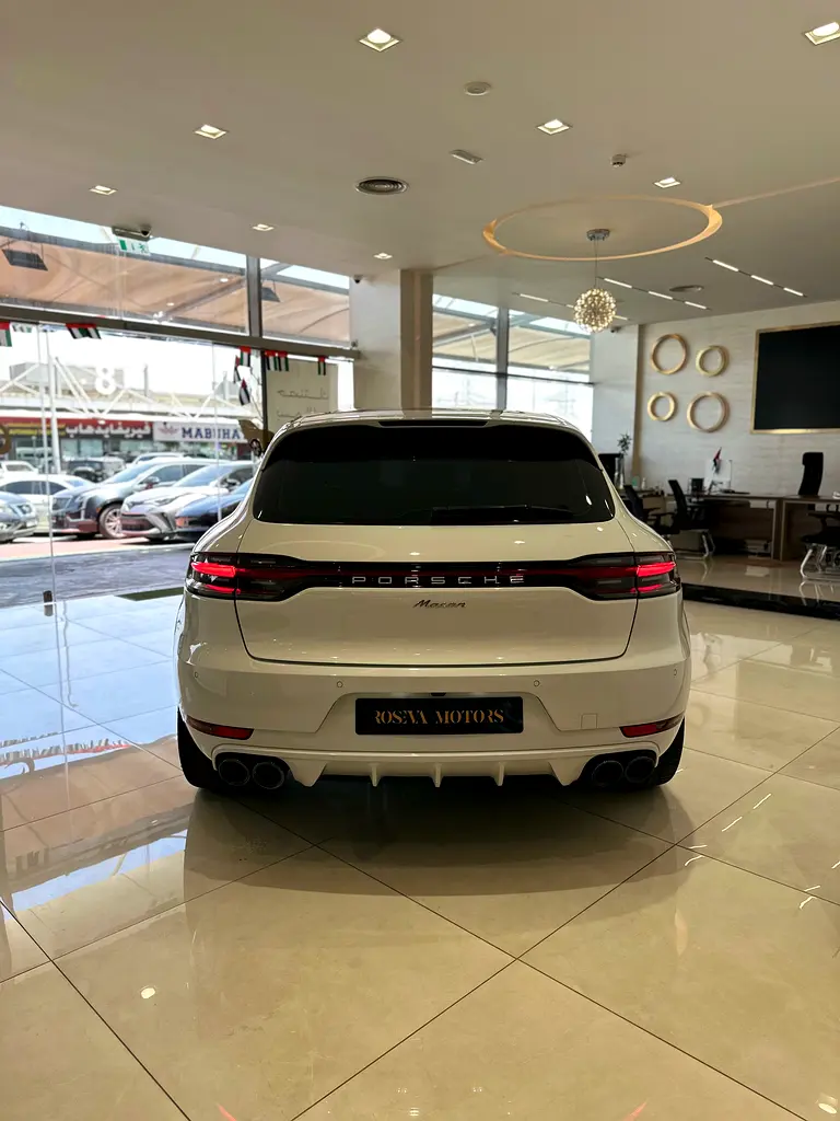 2019 Porsche Macan | GCC Specs | Low Mileage | Pristine Condition - Image 4