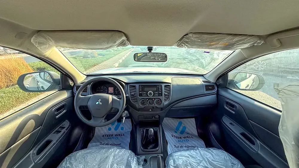 2023 Mitsubishi L200 2.5L DIESEL DCABIN 4x2 GL 5 Manual Transmission - Image 11