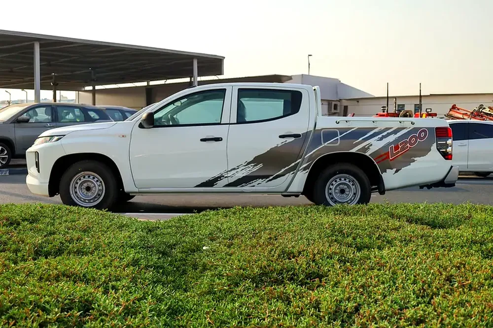 2023 Mitsubishi L200 2.5L DIESEL DCABIN 4x2 GL 5 Manual Transmission - Image 4