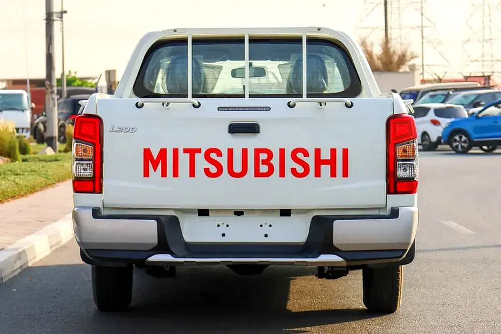 2023 Mitsubishi L200 2.5L DIESEL DCABIN 4x2 GL 5 Manual Transmission - Image 7