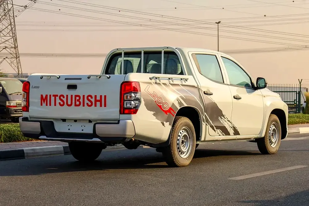 2023 Mitsubishi L200 2.5L DIESEL DCABIN 4x2 GL 5 Manual Transmission - Image 8