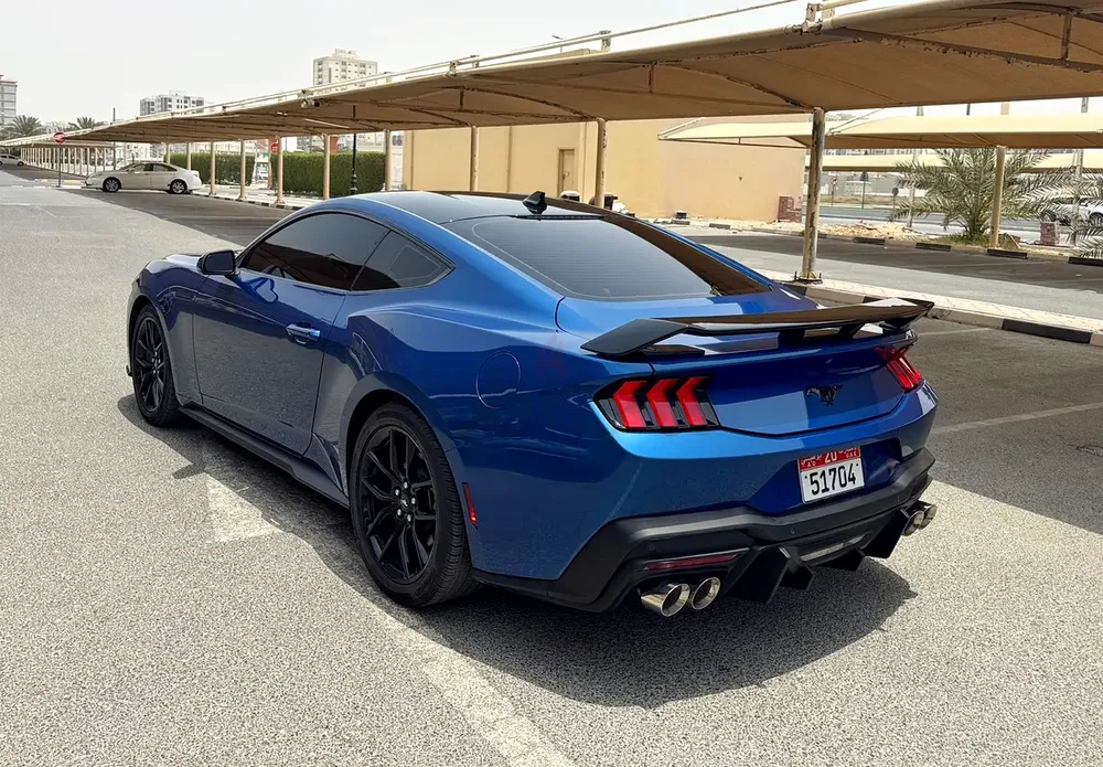 Ford Mustang Fastback ecoboost 2024 v4 Special blue color - Image 5
