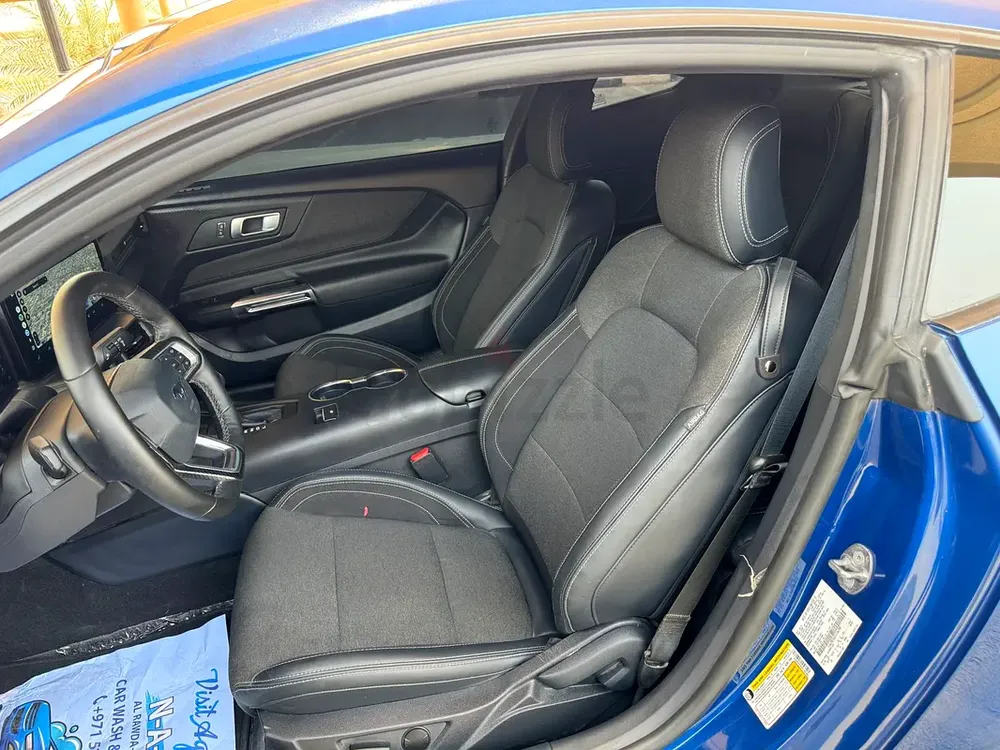 Ford Mustang Fastback ecoboost 2024 v4 Special blue color - Image 8