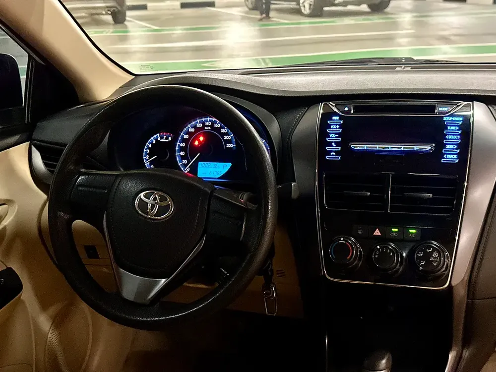 592/- AED Toyota Yaris 2022 1.5L || GCC Specs ||Well Maintained - Image 8