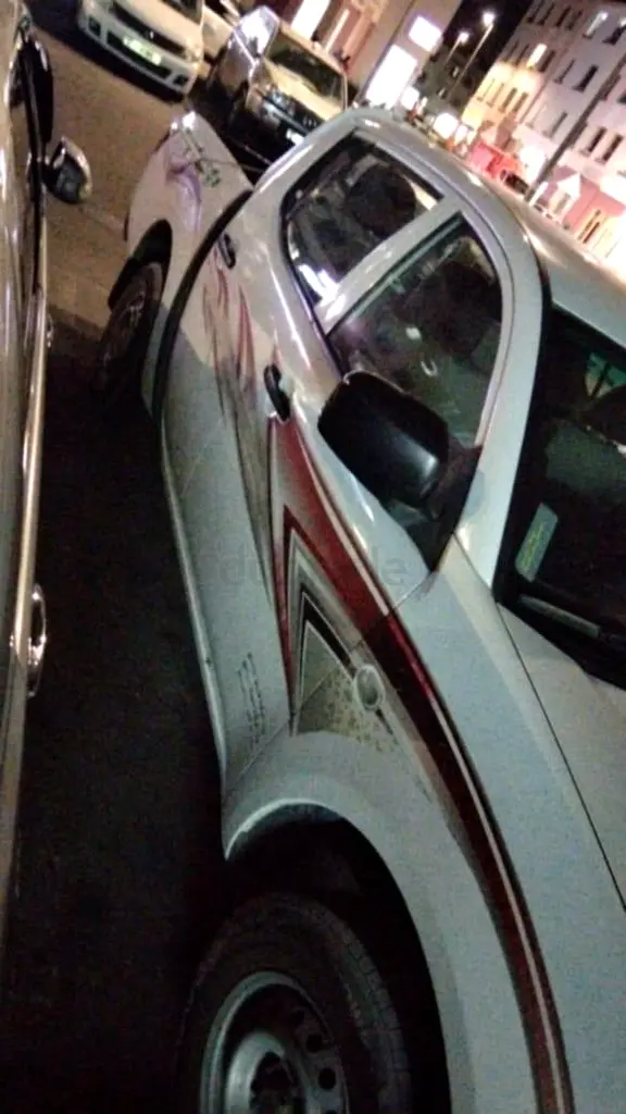 Mitsubishi L200 Double Cab 2013 - Well Maintained - Image 4