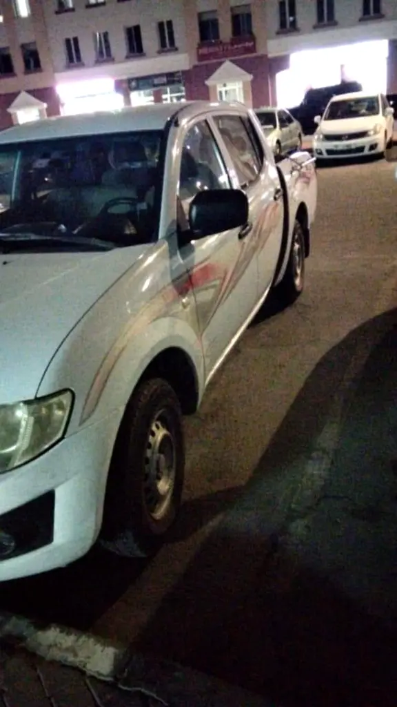 Mitsubishi L200 Double Cab 2013 - Well Maintained - Image 7