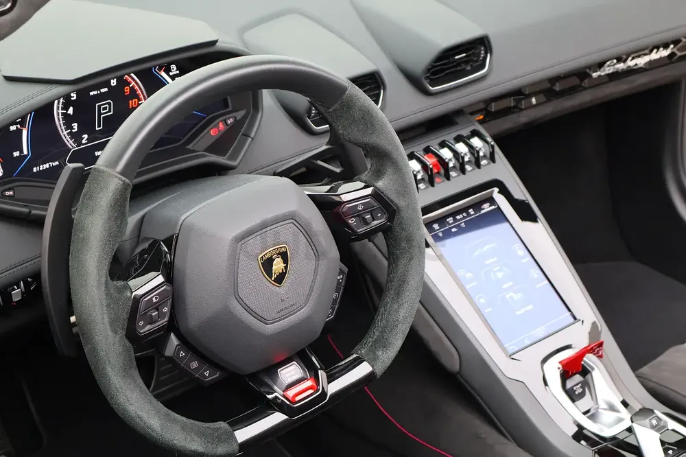 Lamborghini Huracan Evo Spyder | Fully Loaded | Distress Sale - Image 12
