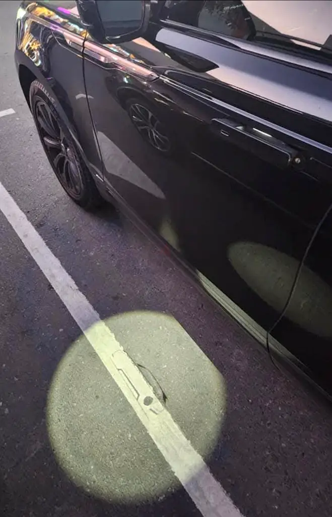 2019 Land Rover Range Rover Velar R-Dynamic SE - Premium Luxury SUV - Image 13