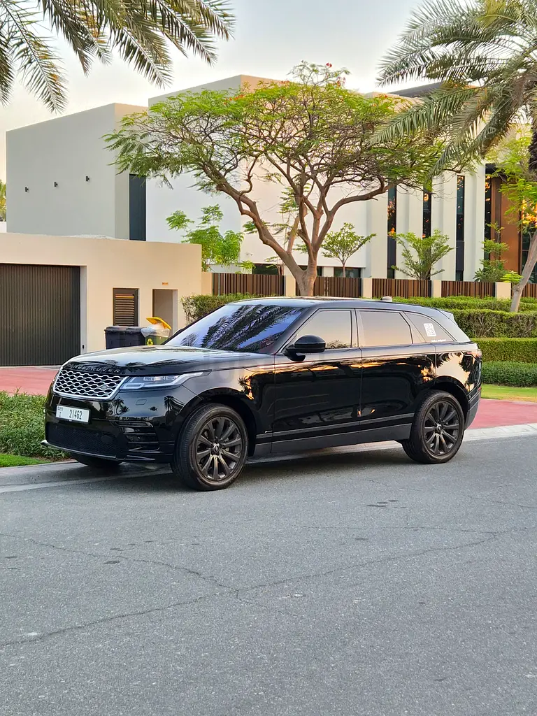 2019 Land Rover Range Rover Velar R-Dynamic SE - Premium Luxury SUV - Image 9