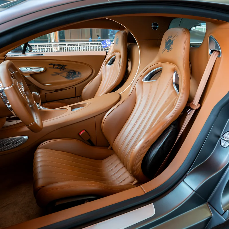 2021  BUGATTI CHRION LES LEGANDS DU CIEL ( 1 OF 20 ) DONE 6000KM ( 4 YEARS WARRANTY+ SERVICE ) - Image 10