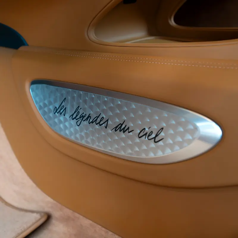2021  BUGATTI CHRION LES LEGANDS DU CIEL ( 1 OF 20 ) DONE 6000KM ( 4 YEARS WARRANTY+ SERVICE ) - Image 17