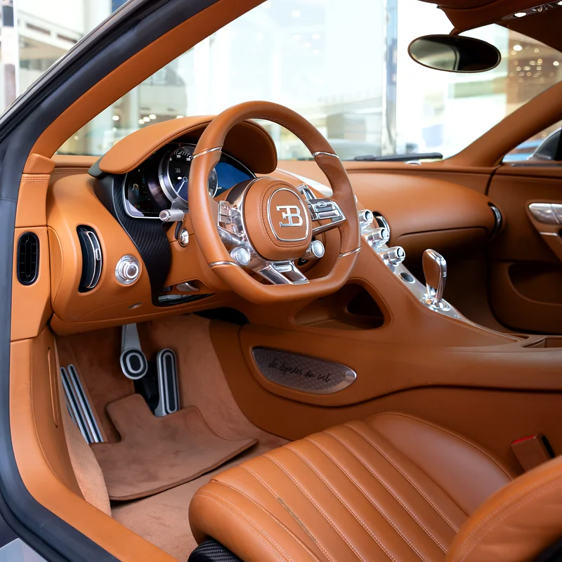 2021  BUGATTI CHRION LES LEGANDS DU CIEL ( 1 OF 20 ) DONE 6000KM ( 4 YEARS WARRANTY+ SERVICE ) - Image 8