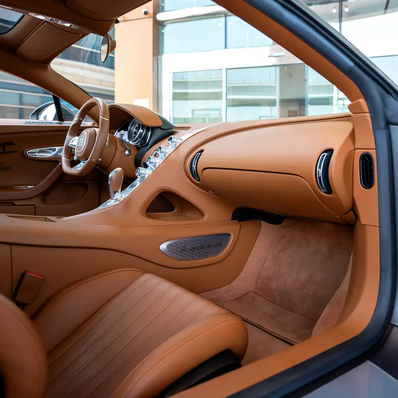 2021  BUGATTI CHRION LES LEGANDS DU CIEL ( 1 OF 20 ) DONE 6000KM ( 4 YEARS WARRANTY+ SERVICE ) - Image 9