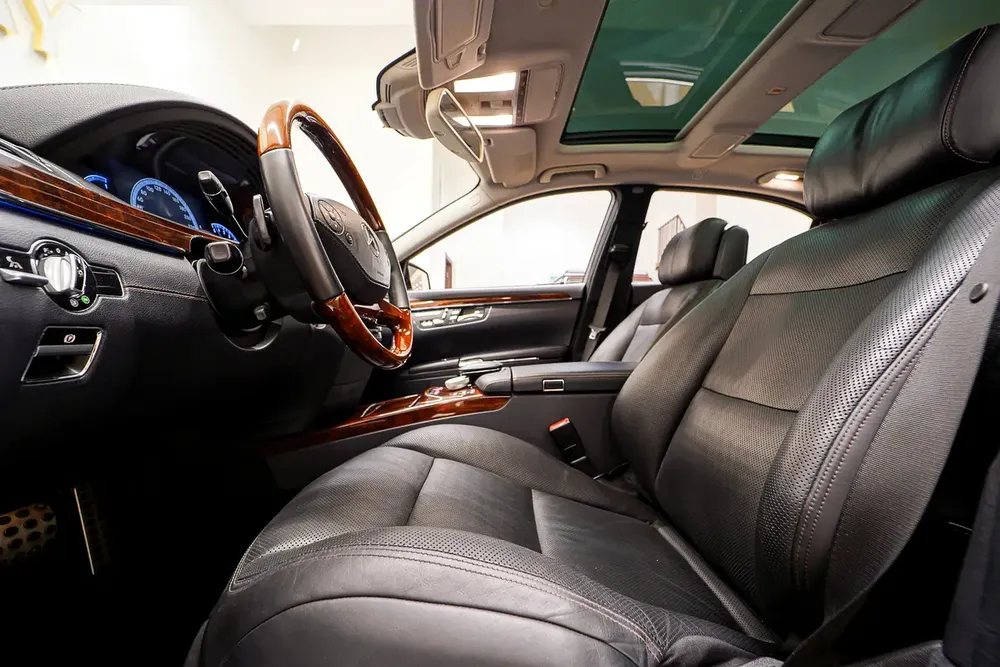 AED 1384 | MERCEDES S500 AMG 2012 | PRISTINE CONDITION | LOW KMS | HI SPECS | 1 YEAR WARRANTY - Image 10