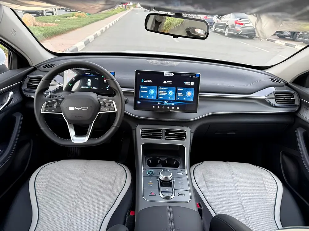 2025 BYD DESTROYER 05 SUNROOF PLUG IN HYBRID 
DM-i 55KM - Image 12