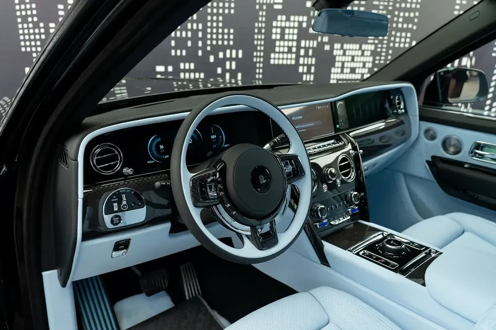 ROLLS ROYCE | CULLINAN BLACK BADGE | GCC SPECS | DEALER WARRANTY + SERVICE CONTRACT - Image 11