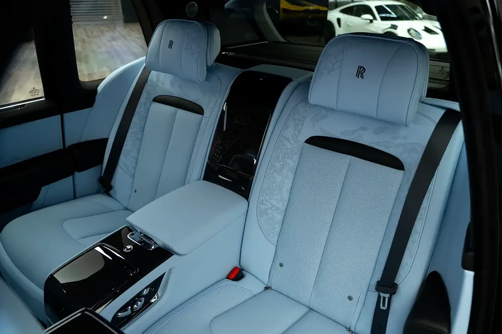 ROLLS ROYCE | CULLINAN BLACK BADGE | GCC SPECS | DEALER WARRANTY + SERVICE CONTRACT - Image 14