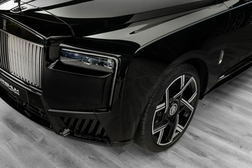 ROLLS ROYCE | CULLINAN BLACK BADGE | GCC SPECS | DEALER WARRANTY + SERVICE CONTRACT - Image 19