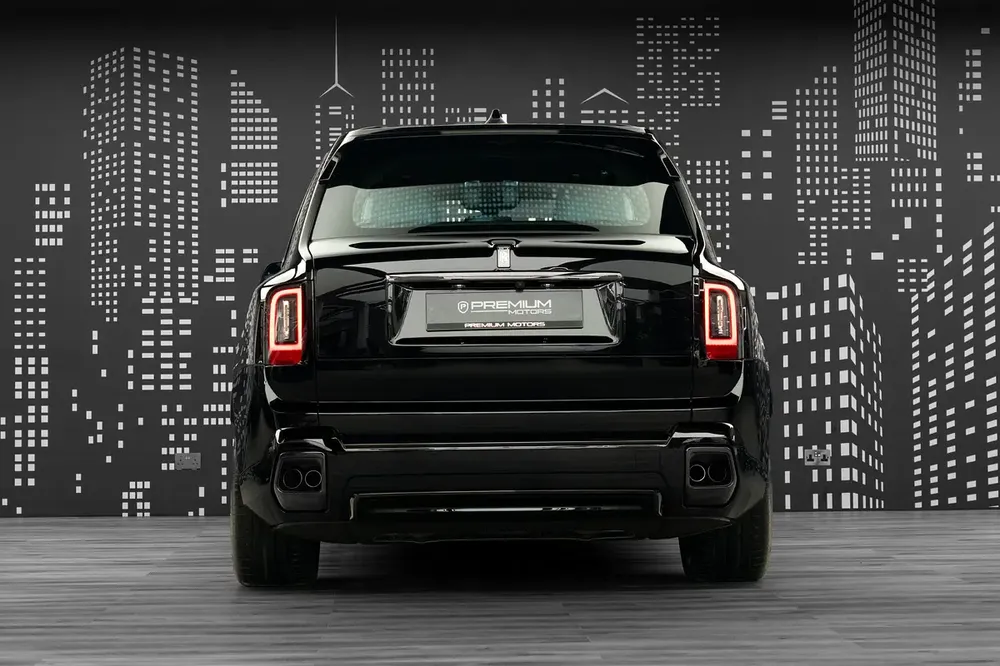 ROLLS ROYCE | CULLINAN BLACK BADGE | GCC SPECS | DEALER WARRANTY + SERVICE CONTRACT - Image 9