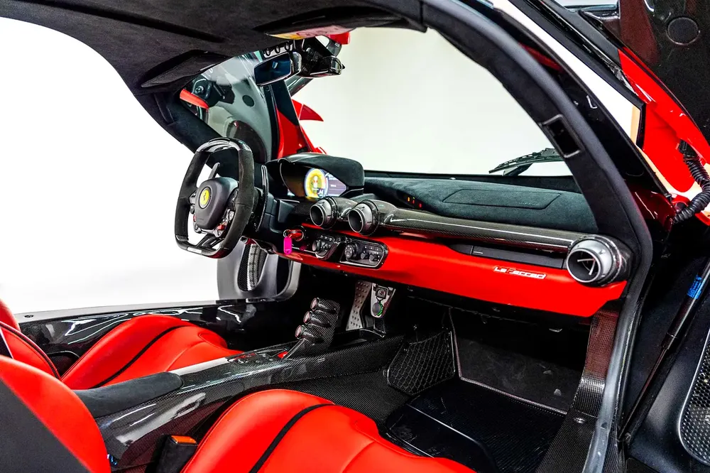 Ferrari LaFerrari - GCC Spec - - Image 9