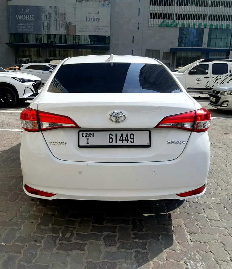 OYOTA YARIS 1.5L SE 2022 GCC SPEC NO ACCIDENT CRUISE BLUETOOTH AUX  NEW TYRES SINGLE OWN 3 KEYS - Image 5
