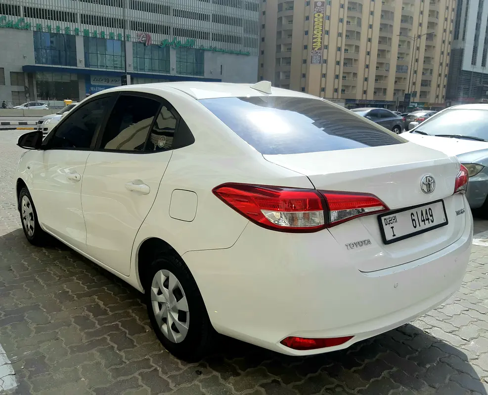 OYOTA YARIS 1.5L SE 2022 GCC SPEC NO ACCIDENT CRUISE BLUETOOTH AUX  NEW TYRES SINGLE OWN 3 KEYS - Image 6