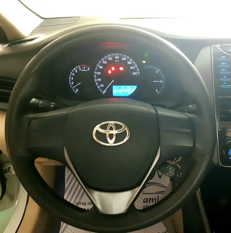 OYOTA YARIS 1.5L SE 2022 GCC SPEC NO ACCIDENT CRUISE BLUETOOTH AUX  NEW TYRES SINGLE OWN 3 KEYS - Image 9