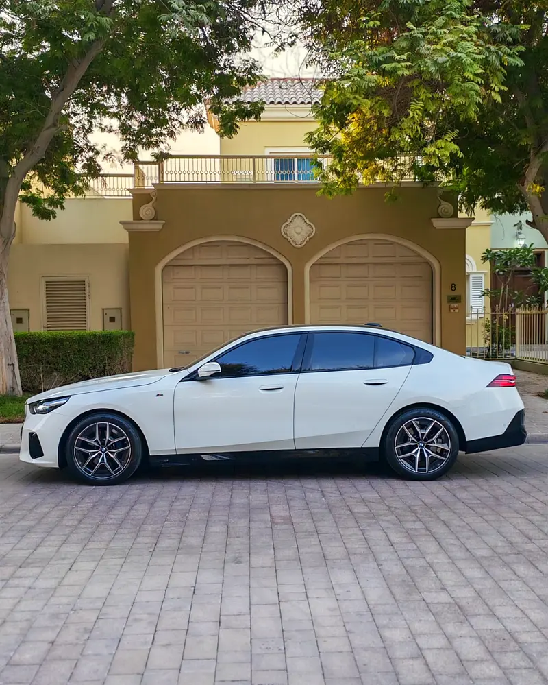 Bmw 520 i M kit - Image 7