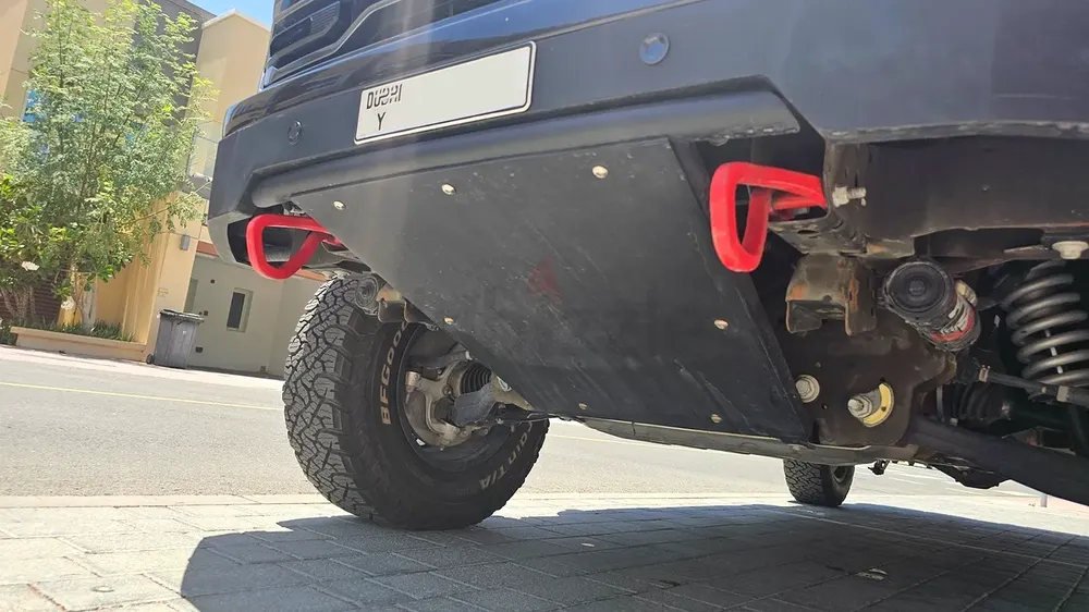 Modified - GMC Sierra 1500 AT4 6.2L V8 - 2023 - GCC Specs - Image 15