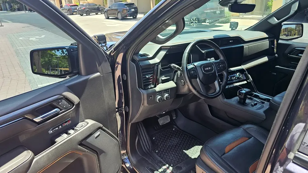 Modified - GMC Sierra 1500 AT4 6.2L V8 - 2023 - GCC Specs - Image 6