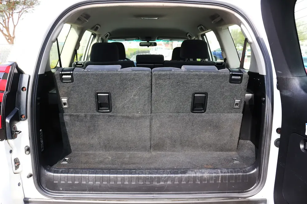TOYOTA PRADO DIESEL 2018 MANUAL GEAR - Image 11