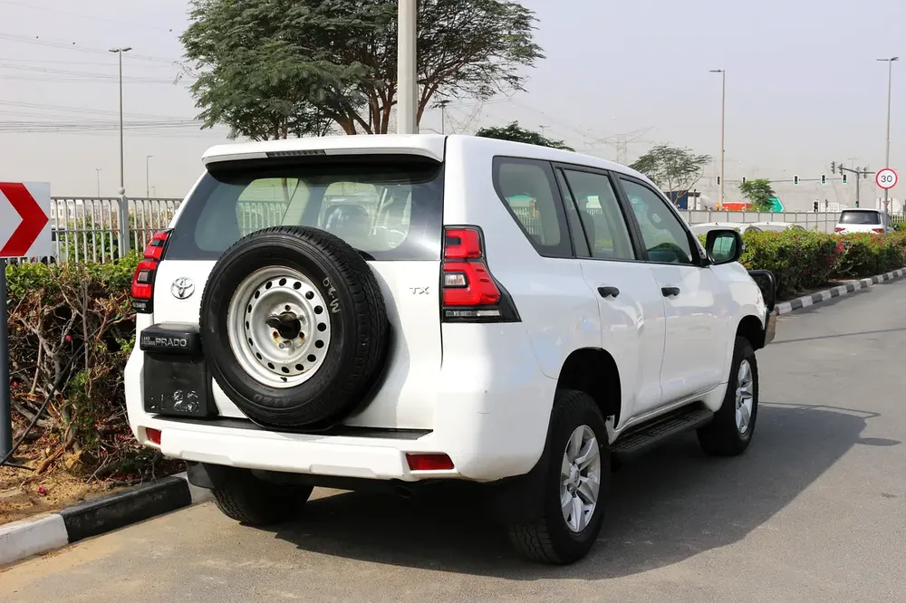 TOYOTA PRADO DIESEL 2018 MANUAL GEAR - Image 4