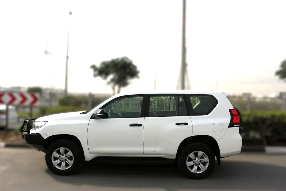 TOYOTA PRADO DIESEL 2018 MANUAL GEAR - Image 8
