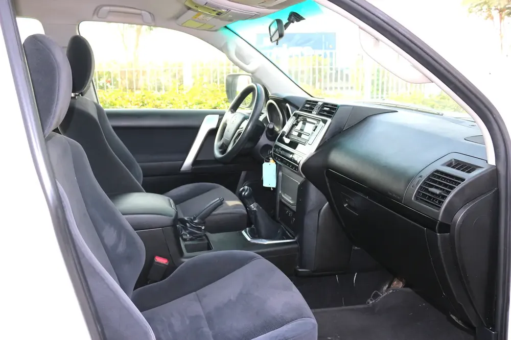 TOYOTA PRADO DIESEL 2018 MANUAL GEAR - Image 9