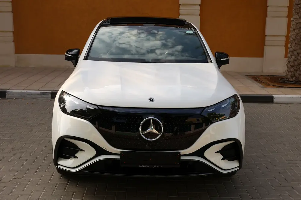 Mercedes-Benz EQE 350 4MATIC 2024 -500km- GCC Specs - Pristine Condition - Image 8