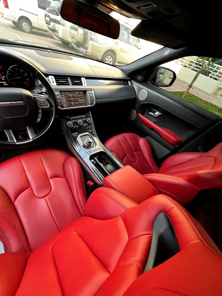 2013 Land Rover Range Rover Evoque R-Dynamic HSE - GCC Specs - Image 5