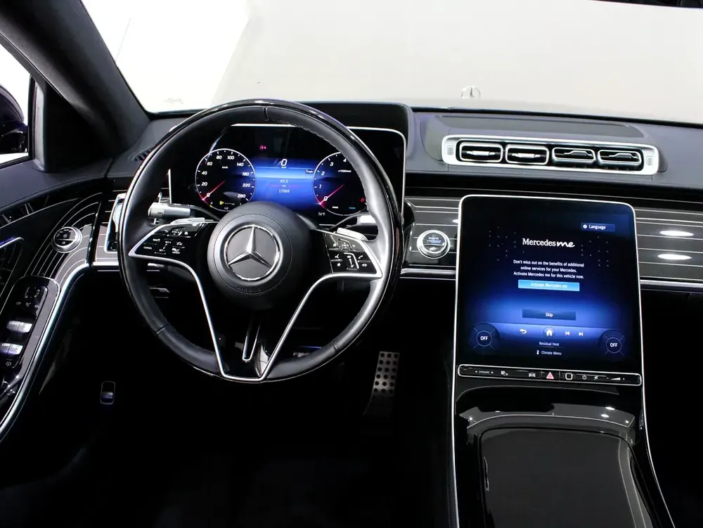 2024 - Mercedes-Benz S580 V8 with warranty for 444,000.00 AED - Image 15