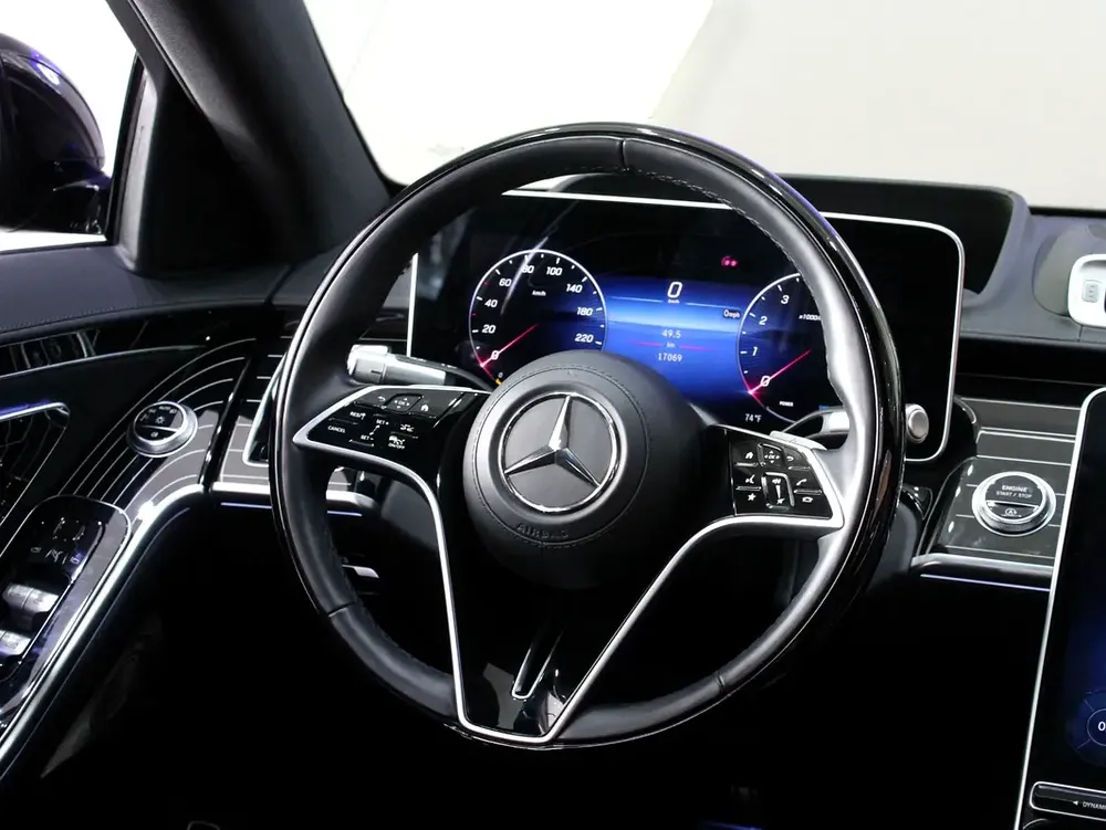 2024 - Mercedes-Benz S580 V8 with warranty for 444,000.00 AED - Image 16